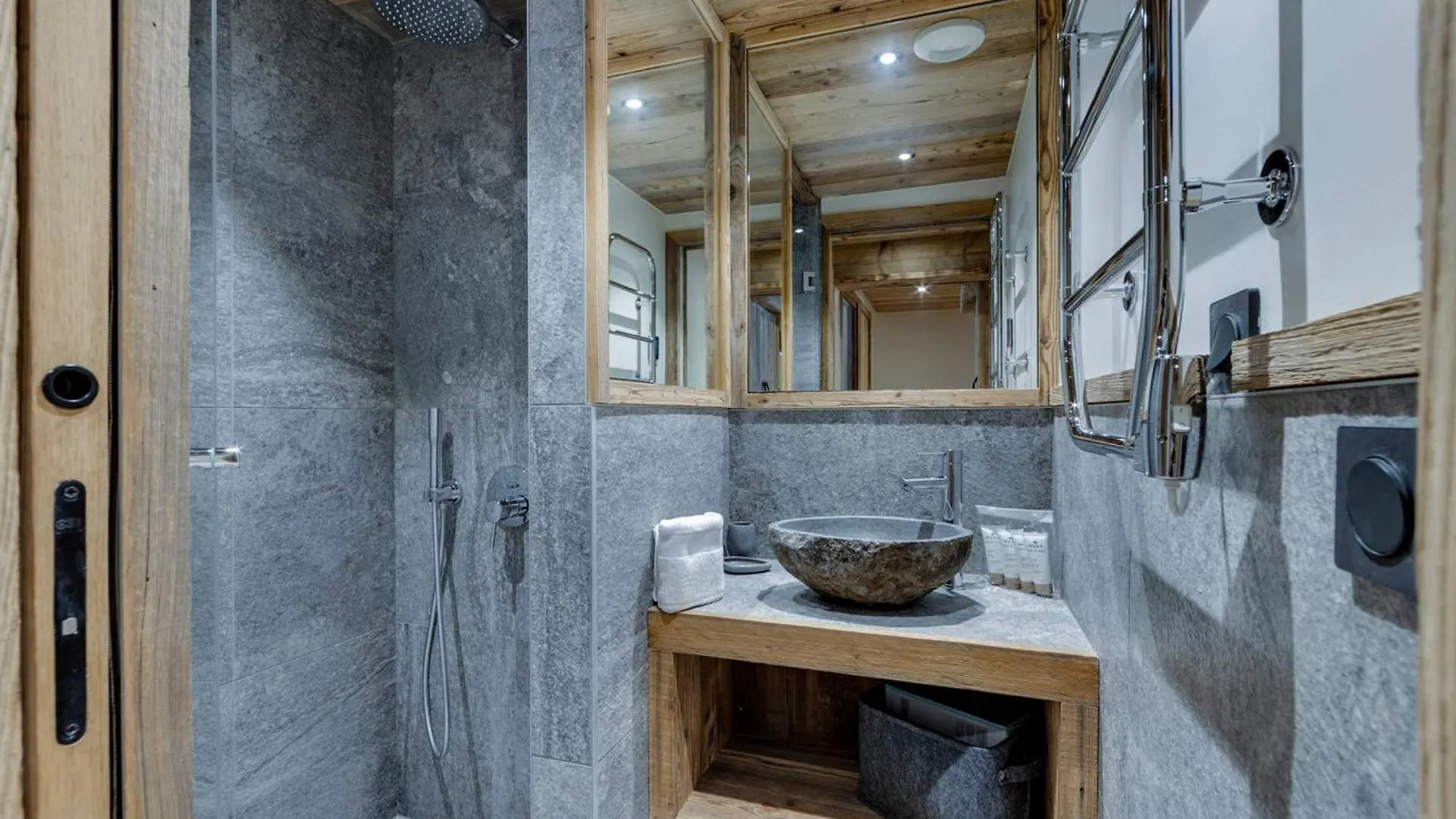 Appartement 4 Chambres A Tignes Le Lac, Proche Des Pistes, Cheminee, Parking Couvert - Fr-1-641-20